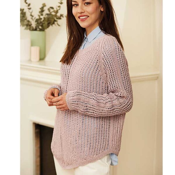 sweater med raglan og hulmønster fra siden Kirtsen Nyboe Strikdesign