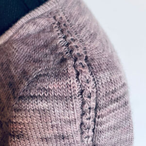 smuk snoningsmønster på T-shirt